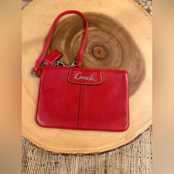 COACH Penelope Leather Wristlet Red Silver Hardware‎