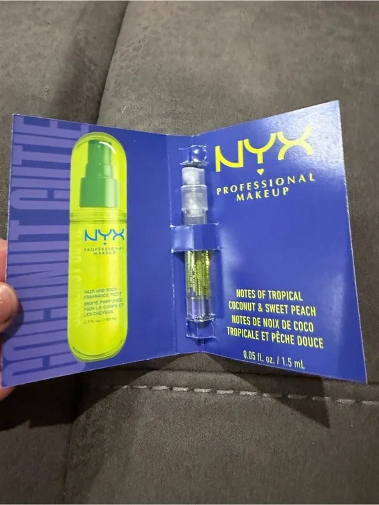 Nyx Tropical Coconut & Sweet Peach  sample  - Green