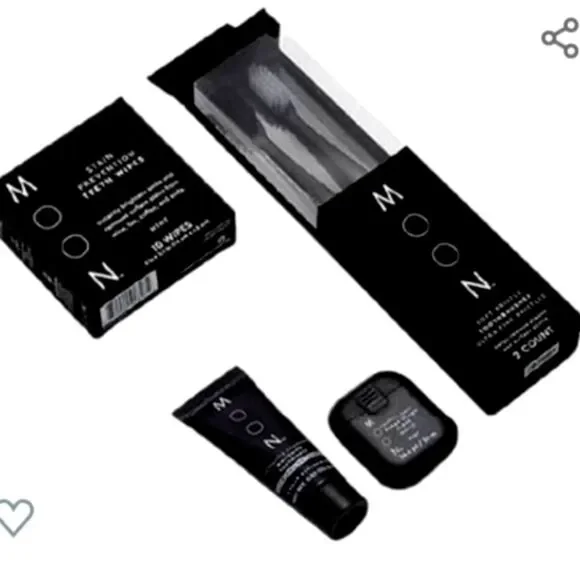 Moon On The‎ Go Refreshing Kit