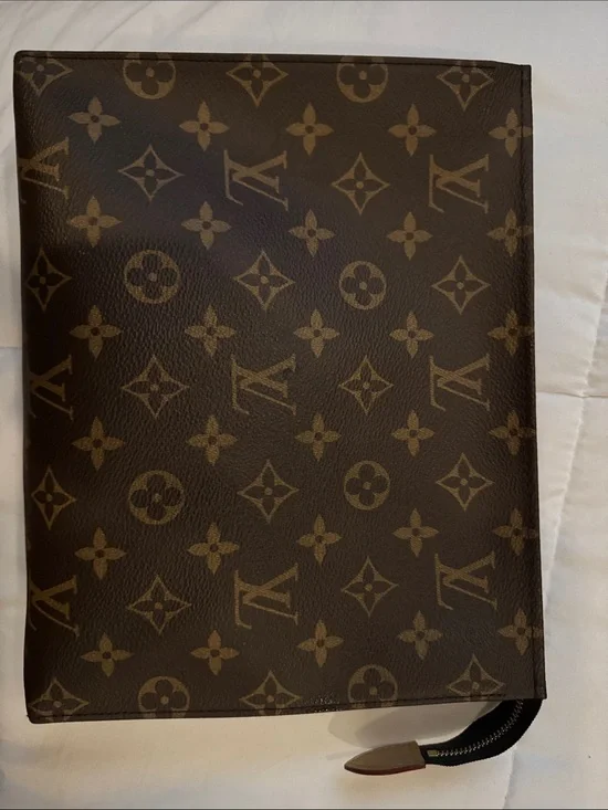 Louis Vuitton Monogram Zip Folio in Brown and Tan