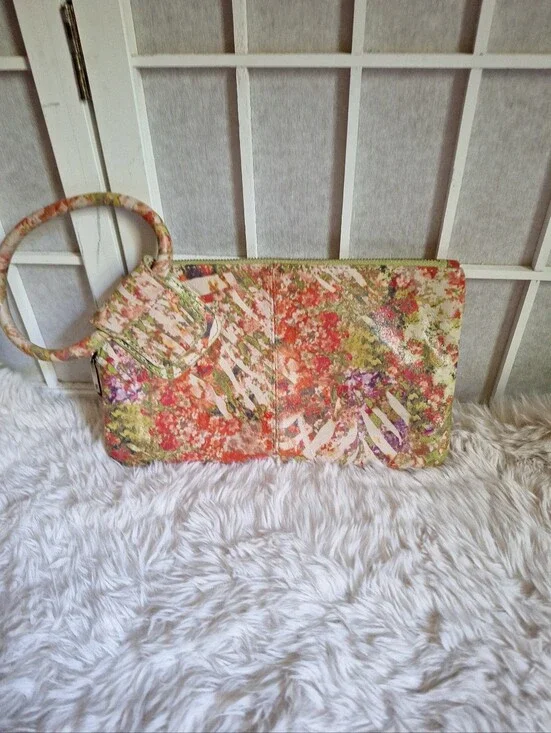 Hono International Sable  Wristlet  Clutch Tropic Print