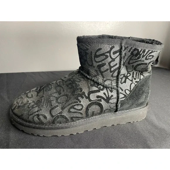 *Single Left Shoe* UGG Classic Mini Graffiti Black Suede Ankle Boot 1107034 Sz 8