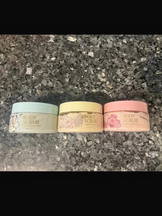 Set of 3 Disney Body Scrubs Alice in Wonderland New