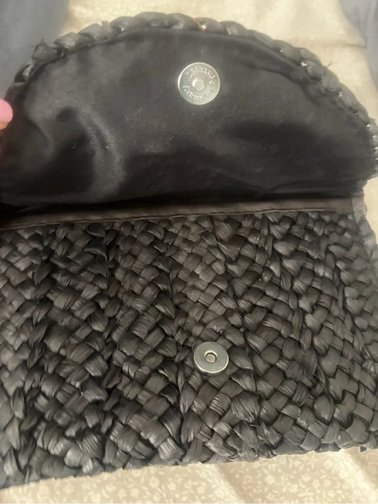 Black clutch raffia bag