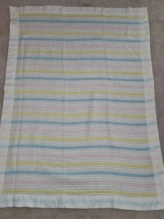 VTG WPL 1675 Stripe Knit Baby Blanket Acrylic Pastel Pink Blue Yellow Satin Trim
