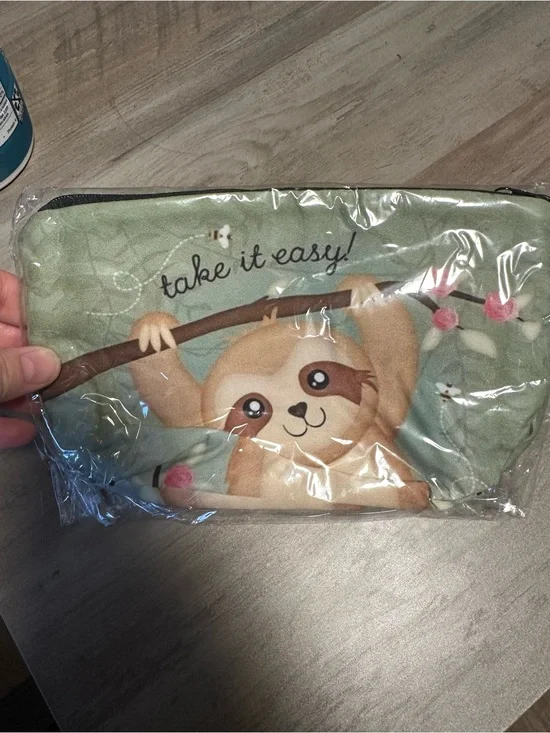 Sloth Take it Easy Makeup Bag‎ NWT