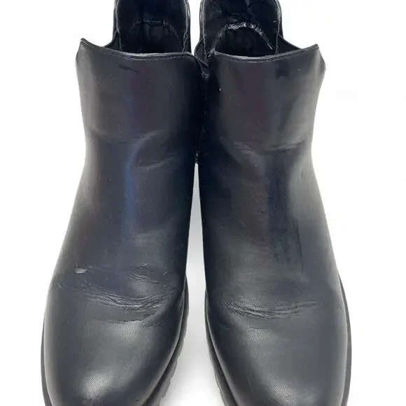 Black leather chelsea boots