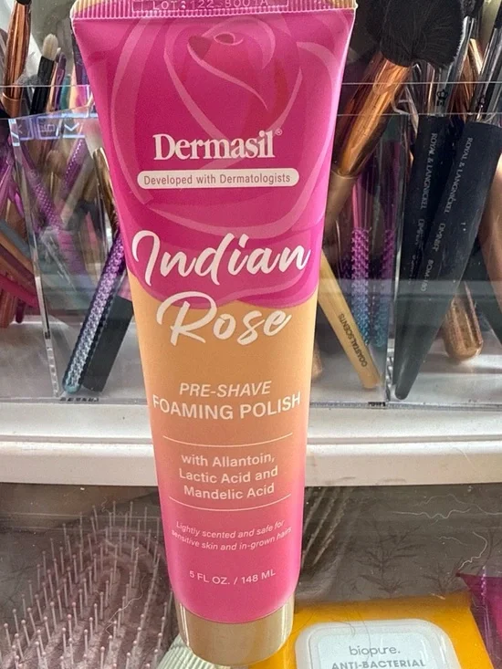 Indian Rose Pre-Shave Foaming Polish - Pink/Peach