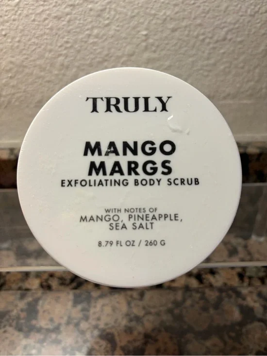 TRULY Mango Margs Exfoliating Body Scrub - White