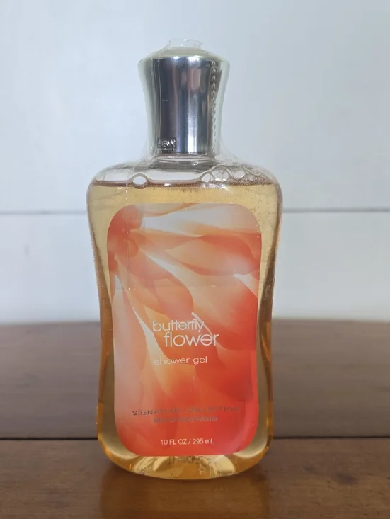 Vintage RETIRED Bath & Body Works BUTTERFLY FLOWER Shower Gel 10oz Brand New