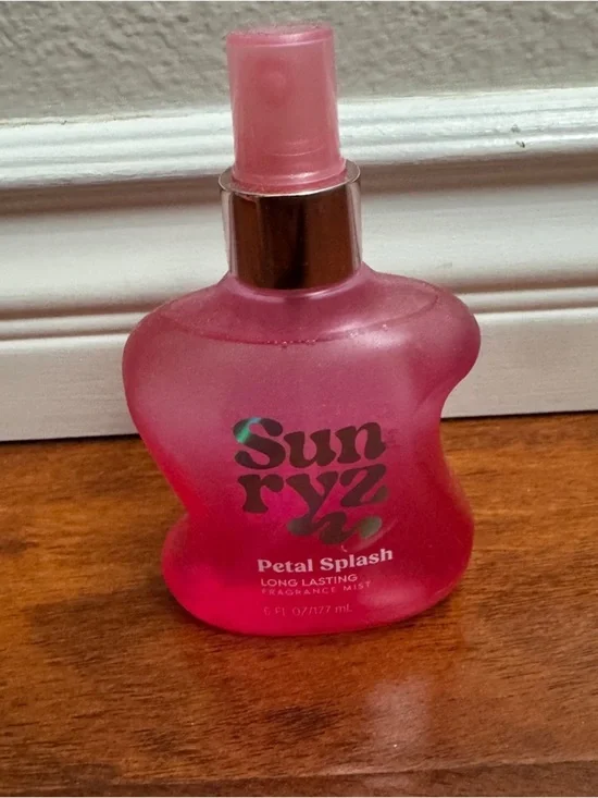 Sunryz Petal Splash Long-Lasting Fragrance Body Mist 6 OZ