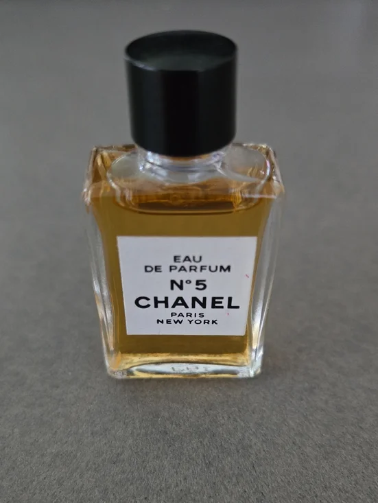 Rare VINTAGE CHANEL N°5 Colletible Bottle Deluxe Mini Glass Bottle Black Cap Top