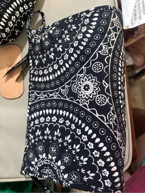 Vera Bradley Black and White Mandala Wristlet