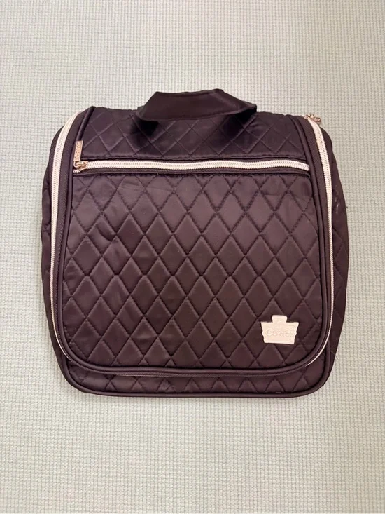 Quilted Black Travel Hanging Toiletry Bag