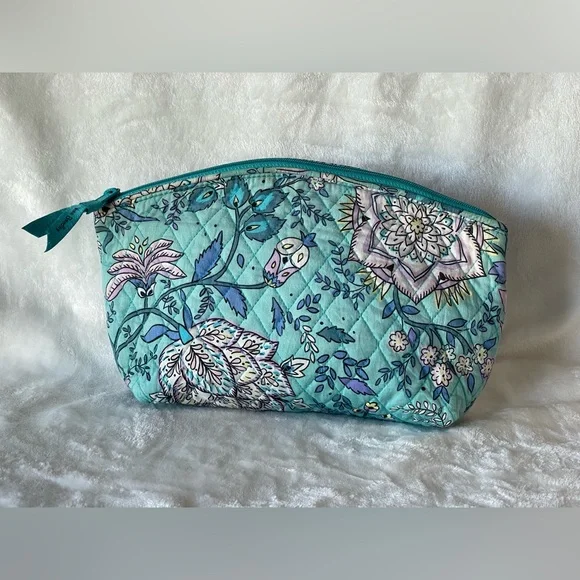 Vera Bradley Quilted Cosmetic Bag Peacock Garden shower bag blue