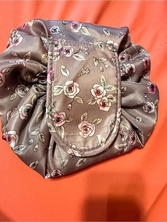Floral Drawstring Satin Cosmetic Pouch - Pink Roses on Taupe