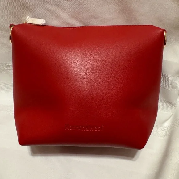 🆕 Montana West Leather Cosmetic Smooth Leather Bag {Missing Wristlet strap} Red