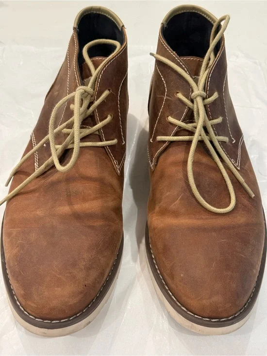 Dr. Scholl's Men's Chestnut Brown Leather Chukka Boots (Men's US Size 9)