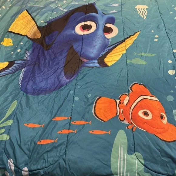 Disney‎ Finding Dory Nemo Twin - Full Comforter Bedding Blanket Read Description