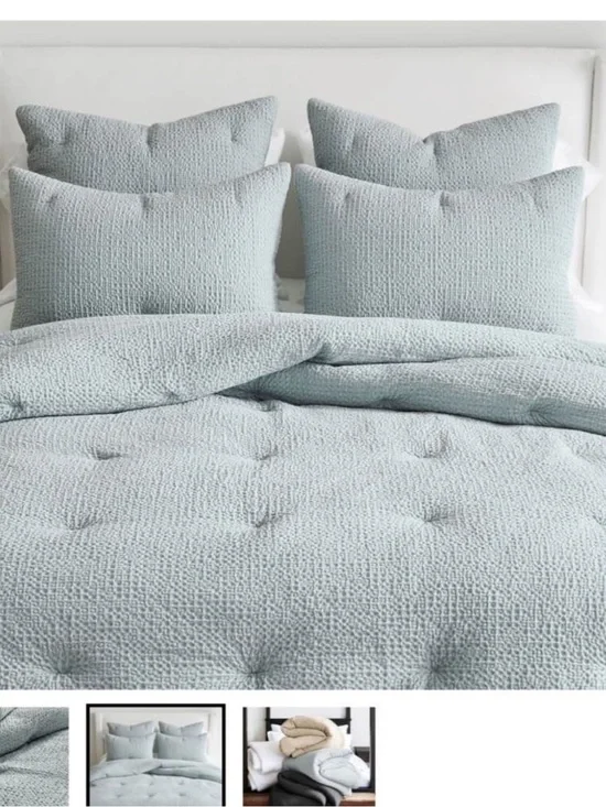 Pottery Barn Quilted Comforter Set in Light Blue