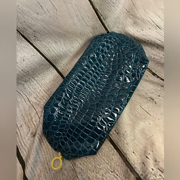5/$20 NEW Estée Lauder‎ Teal Faux Alligator Cosmetic Bag Gold Accent Zip Closure