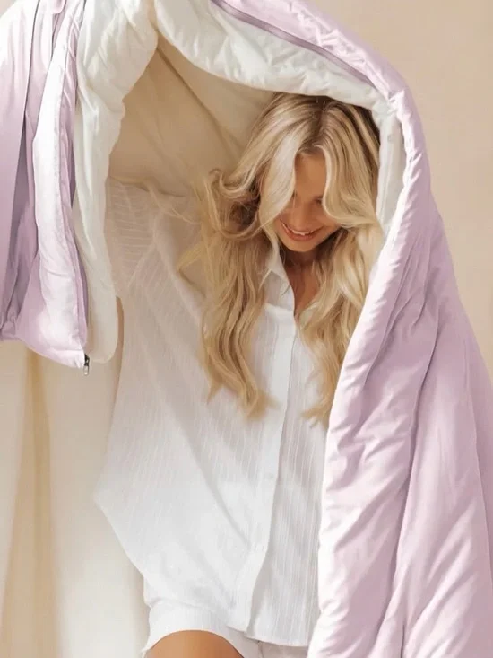 Lilac/White Temperature Controlling Comforter