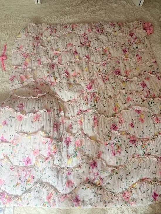 Monique Ihuillier Jolie Floral Ruffle Comforter in Light Pink
