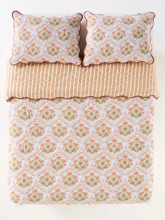 Anthropologie bedding sz King