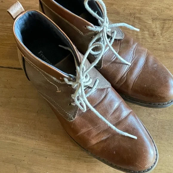 Men's Brown Leather Lace-Up Chukka Boots