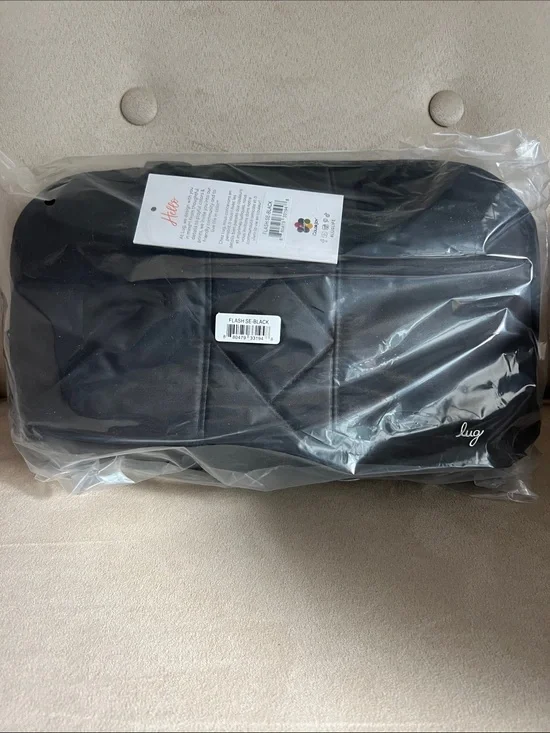 NWT Lug Flash SE Cosmetic Case with Tote Handles in Black