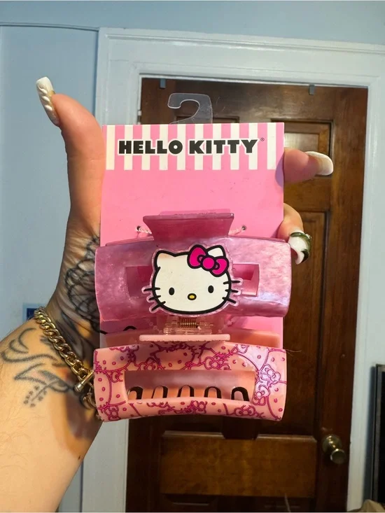 Hello Kitty Pink Decorative Hair Claw Set with Character Accent