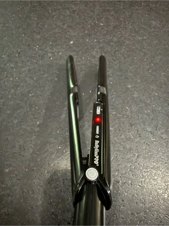 BaBylissPRO Black Porcelain Ceramic 1.5” Wide 4” Long Hair Straightener LIKE NEW