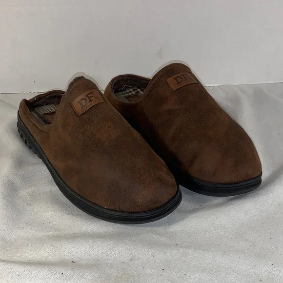 dearfoams Men's Brown Slip-On Suede Clog