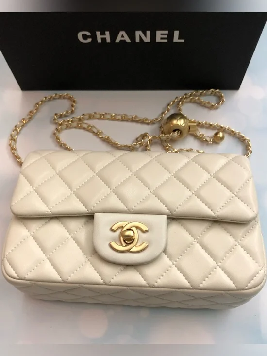 Chanel Quilted Shoulder Bag in Ivory with Gold Hardware