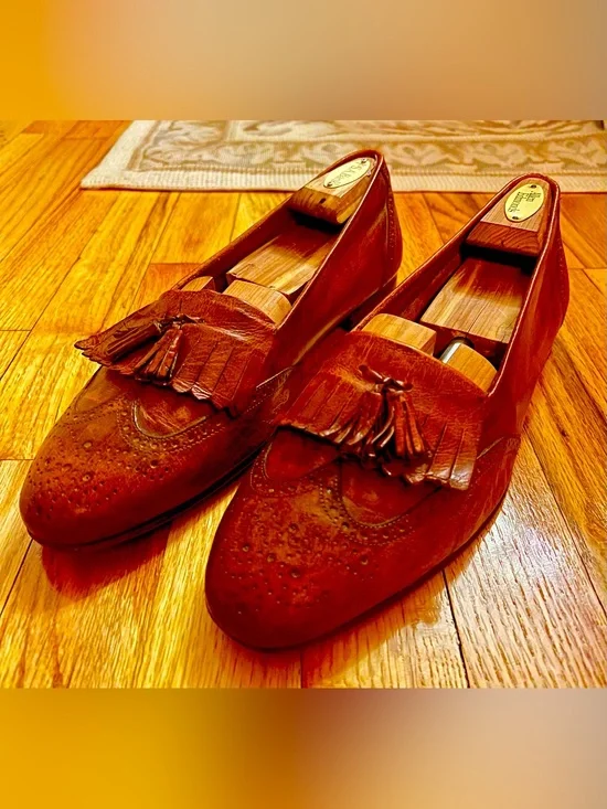 Stunning Vintage Italian Leather Tassel Loafers. Size 10.5