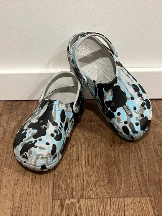 Crocs Classic Clog Marbled Camo Slip-On Comfort Shoes | Men’s 9/Women’s 11