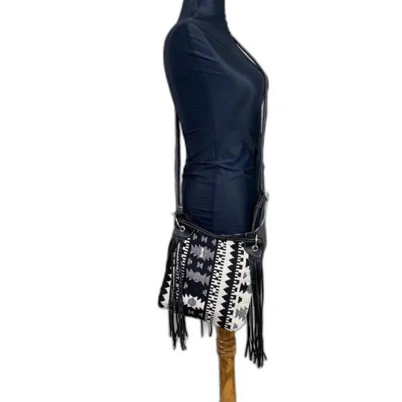 Women's Boho Crossbody Purse Bag Rodeo Aztec print fringe black/white zip top