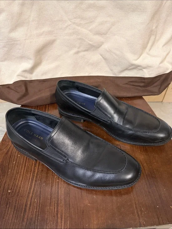 Cole Haan Black Leather Slip-On Loafers — Men’s Dress Casual Size 11