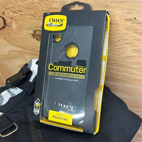 Otter box for Xs Max