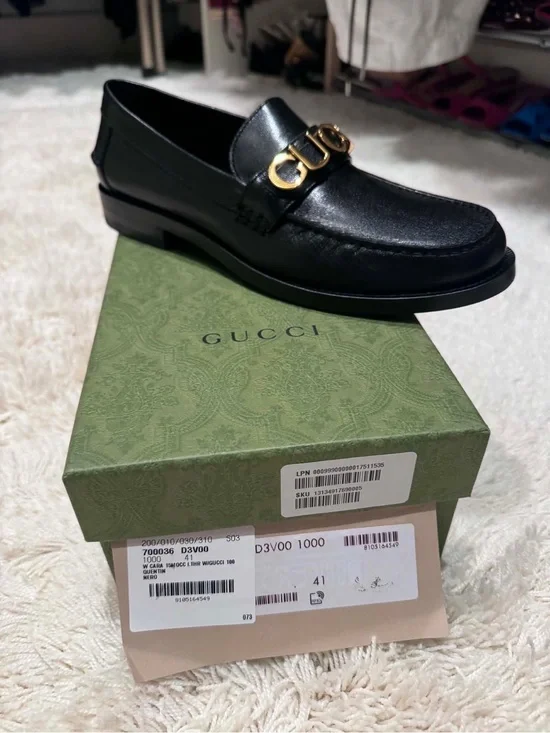 Gucci Black Leather Loafer with Gold Horsebit Logo