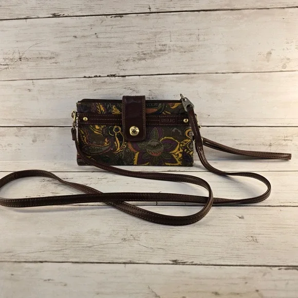 Relic Floral Paisley Canvas Crossbody Wallet Wristlet Brown Tapestry Bag