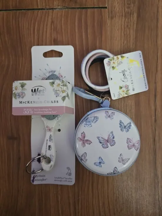 MacKenzie Childs X Wet Brush Keychain Detangler + Purse Charm With Hair Ties