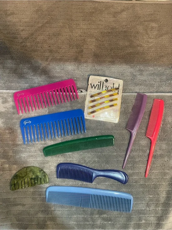 Vintage Goody Hair Combs  And Non-Goody Plastic Colorful Lot