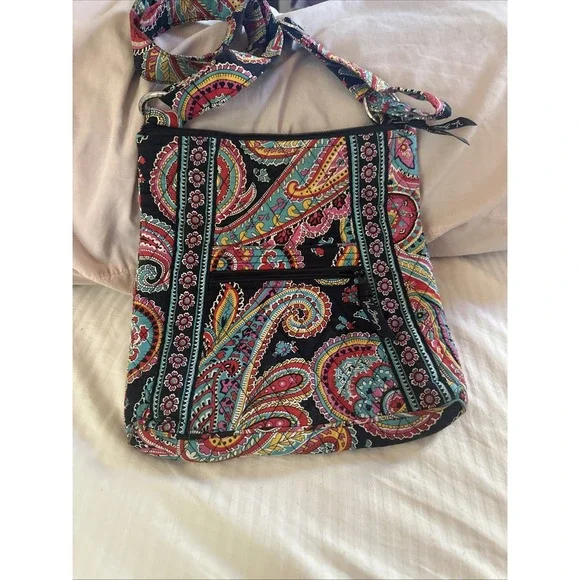 vera bradley crossbody Bag Vibrant Quilted Parisian Paisley pattern Retired