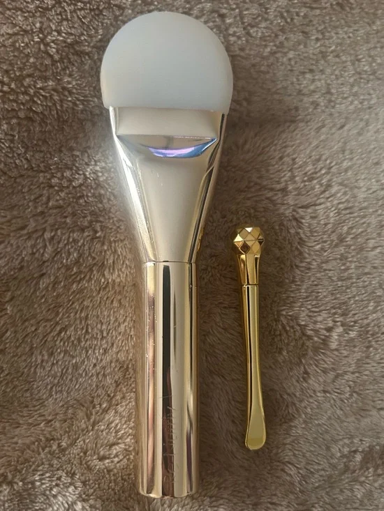 Estee Lauder face tools