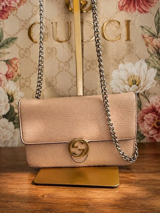 GUCCI Beige Leather Interlocking G Wallet On Chain Clutch Bag