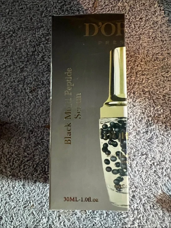 D'OR Black Multi Peptide Serum - Black & Gold Bottle