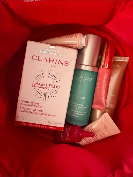 Clarins Skincare 7pc Set in red velvet travel bag NWOT