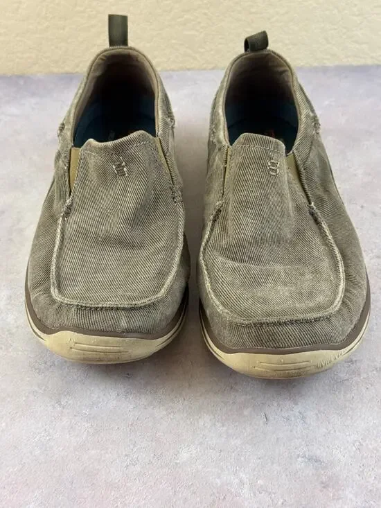 Skechers Relaxed Fit Mens 10 Taupe Slip On Loafers Memory Foam 64654 Shoes