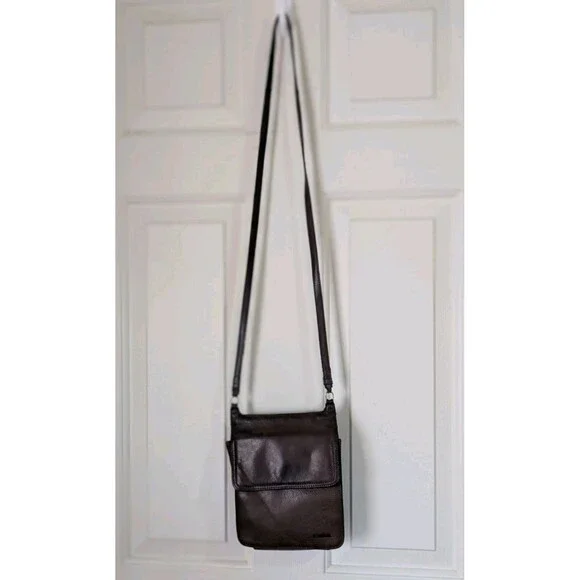 FOSSIL Leather Crossbody Messenger Bag Purse Brown Snap Pockets Travel Compact